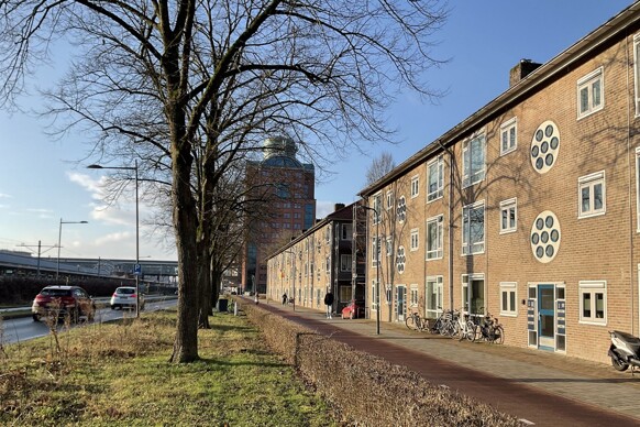 Parallelweg 74
