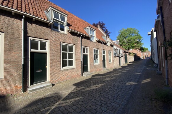 Zustersteeg 5