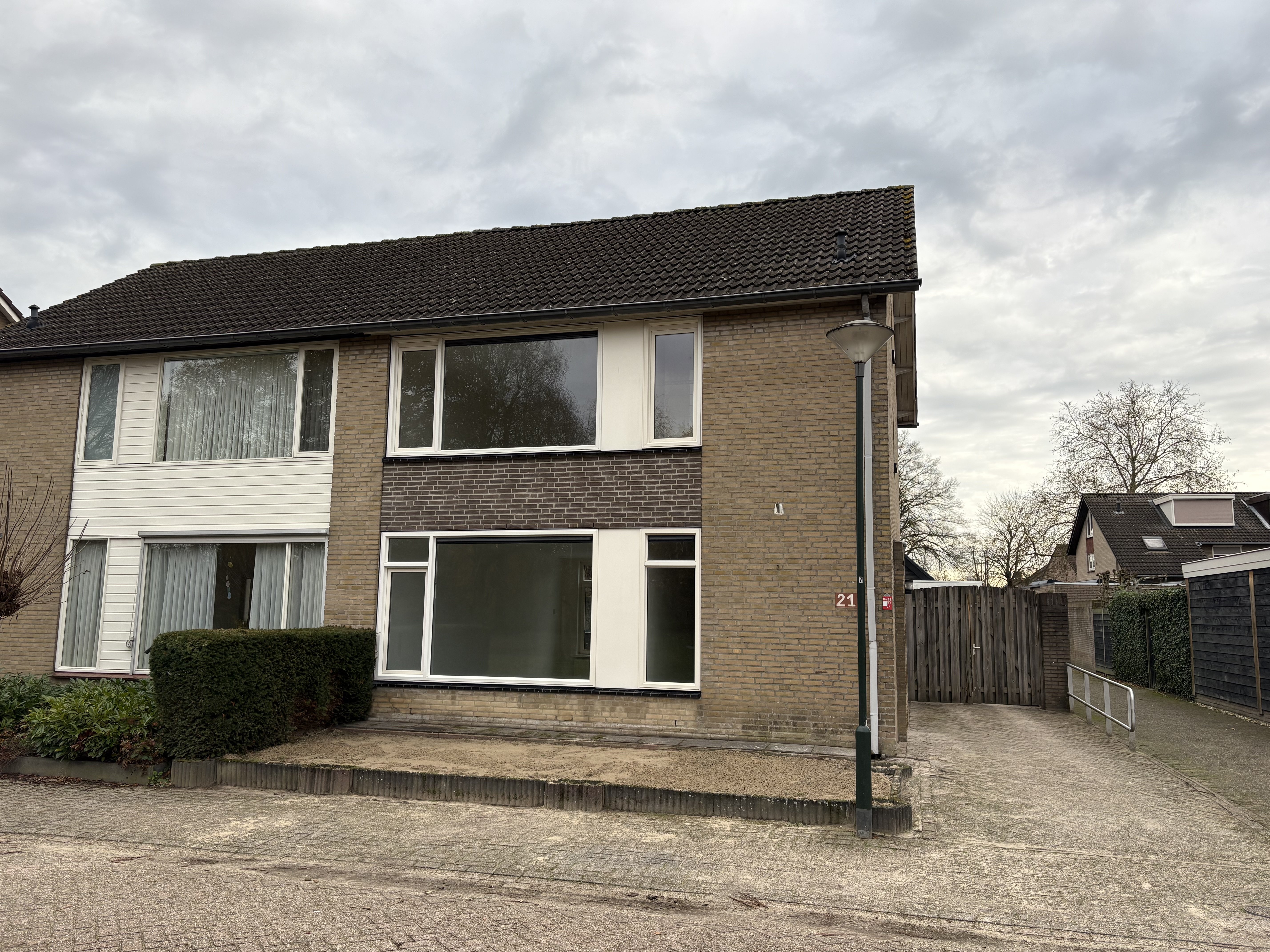free-sector-houses for rent on Anton van Duinkerkenstraat 21